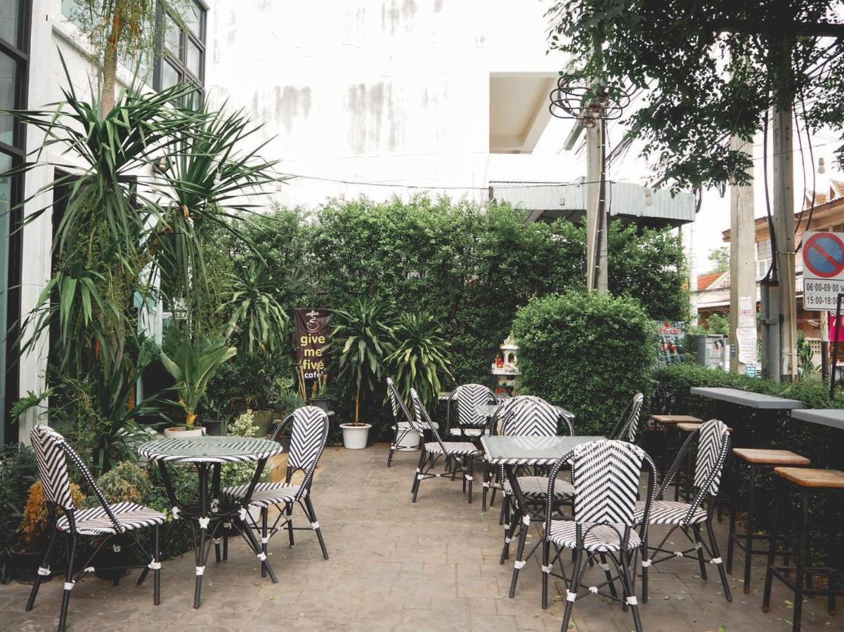 Give Me 5 Hostel Τσιάνγκ Μάι Εξωτερικό φωτογραφία